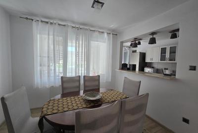 De vanzare Apartament 3 camere, zona Centru. - 4
