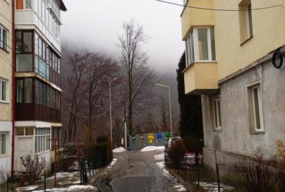 SUPER OCAZIE – Apartament 2 camere decomandat, Sinaia –  Preț: 50500 EUR - 13