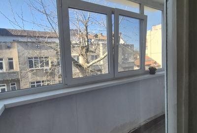 Apartament 3 camere de vânzare – Zona Centrală, decomandat - 12