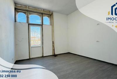 De vânzare Apartament, farmec istoric în Piața Mică Arad clădire 1920 - 24