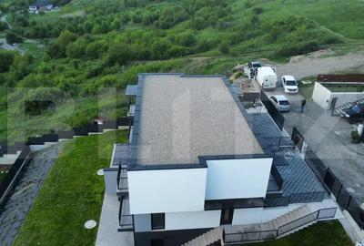 Duplex cu 5 camere în Dezmir