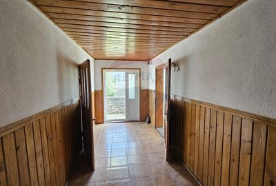 Casă  cu 3 camere, teren intravilan de 1300mp în Ipotești Tișăuți, SV - 11