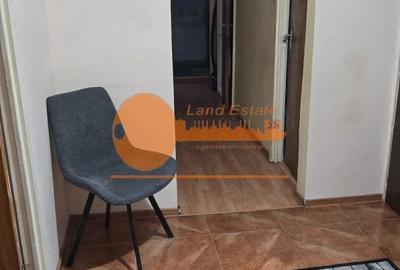 Apartament cu 3 camere decomandat în Apărătorii Patriei