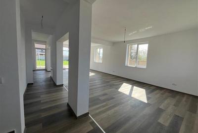 Olosag, Vila P+1E, 194 Mp., Compartimentare  Moderna - 4