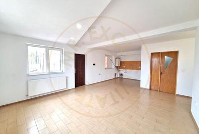 Apartament cu 3 camere decomandat în Exterior Sud