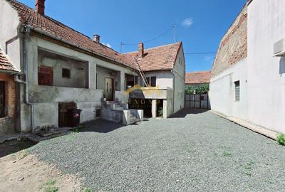 Casa de vanzare in zona Centrala / strada Dornei