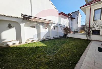 Vilă reprezentativa pentru activitati comerciale | 8 camere | D+P+1+M - 2