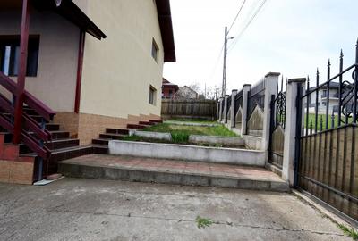 Casă de vânzare în Rediu – Spațiu Generos pentru Două Familii - 13