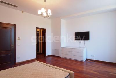 Apartament cu 4 camere si vedere panoramica spre lac - 8