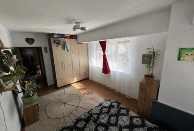 Apartament cu 2 camere, 42 mp, balcon, strada Edgar Quinet - 4