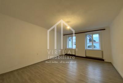 Apartament de vanzare cu 3 camere pivnita,la casa in zona Centrala - 2