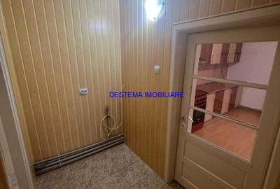 Valu lui Traian, casa la sosea, renovata - 5