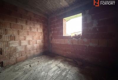 OPORTUNITATE - Casa individuala la rosu, teren de 851 mp in Peciu Nou - 12
