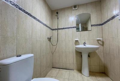 Spatiu comercial de vanzare  Zona E3 - 6