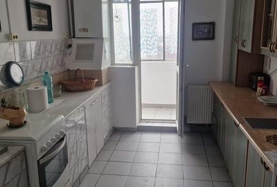 Republicii ,se vinde apartament decomandat ,2 camere ,pret 67000 euro neg - 5