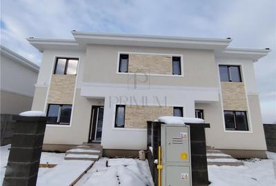 Duplex cu 4 camere în Moșnița Veche