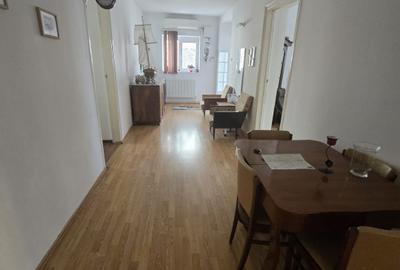 Casa de inchiriat - zona ultracentral - 1