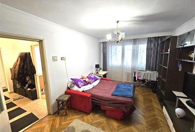 Piata Voievozilor, apartament cu 2 camere, decomandat - 2