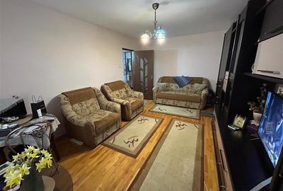 Apartament cu 2 camere de vanzare, 57mp, zona centrala, Piata Moldovei, Directia - 4