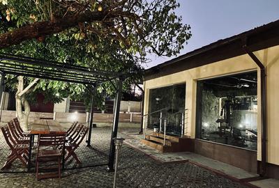 Proprietate exclusivă cu 2 imobile pe teren de 1375mp – spațiu, confort și intim - 4