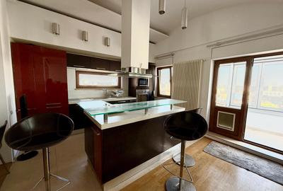 Apartament cu 3 camere semidecomandat, mobilat în Eminescu