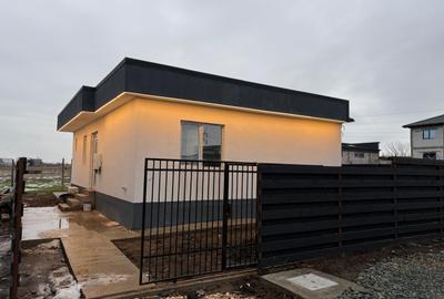 Casă individuală cu 4 camere în Năvodari