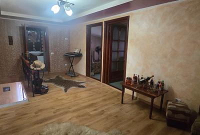 Casa p+2 cu spațiu comericial - 11
