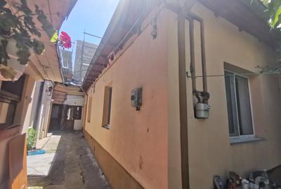 Casa de vanzare, 2 corpuri si garaj, curte comuna, zona Turda - 7