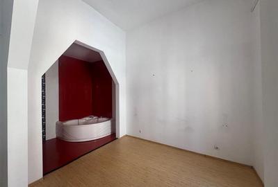 RECO Apartament ultracentral, loc de parcare privat inclus plus boxa - 16