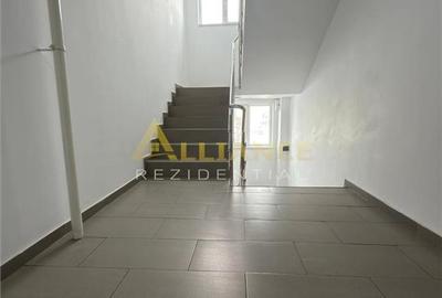 Apartament cu 3 camere decomandat, mobilat în Metalurgiei