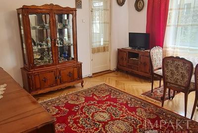 Apartament cu 3 camere decomandat, mobilat în Central