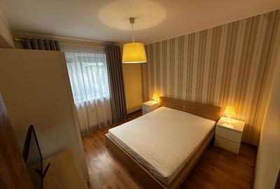 Închiriez apartament cu 2 camere decomandate și parcare privată - 1