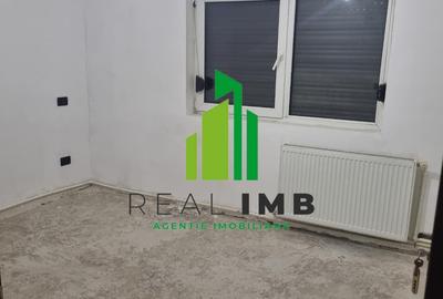 Apartament Brosteni Colegiu Etaj 1 !