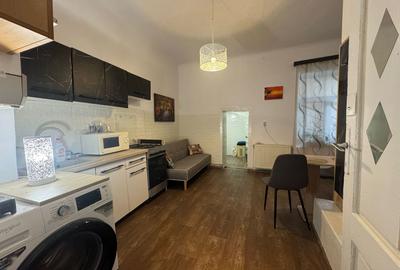 Apartament 2 camere 55mp- zona magazinului Central - 9