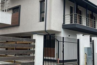 Jumatatea interioara  de duplex de vanzare la pret de apartament! - 2