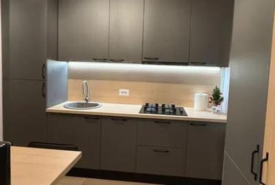 Apartament cu 2 camere decomandat, mobilat în Tractorul