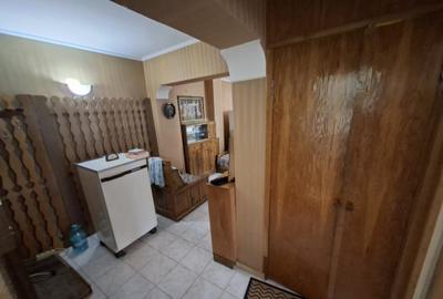 Apartament cu 3 camere decomandat, etajul  5/8, zona Garii - 5