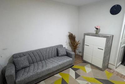 GARSONIERA, 17 MP , ZONA UMT - 1