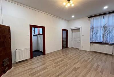 Inchiriere apartament 2 camere decomandate ideal birou in Centru- strada Eroilor