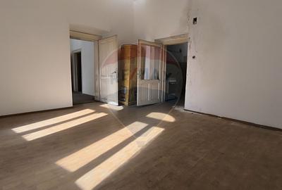 Apartament de vânzare în Palatul Berde, strada Horea - 8