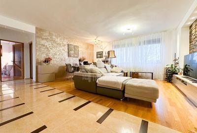 Apartament cu 3 camere semidecomandat în Andrei Mureșanu