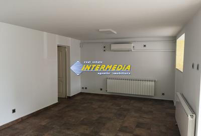 Spatiu comercial 40 mp finisat de inchiriat in Cetate - 17