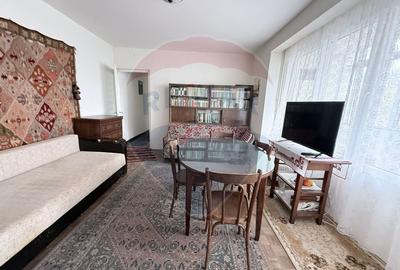 Apartament cu 2 camere semidecomandat în Berceni