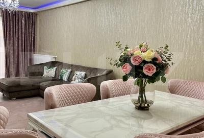 Apartament cu 2 camere decomandat, mobilat în Tractorul