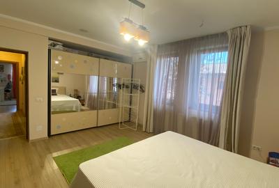 Se vinde URGENT Vila 6 camere Otopeni zona 23 August - 12