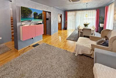 Două case separate , utilizare mixtă– rezidențial & comercial. - 2