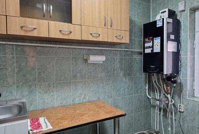 Apartament cu 3 camere, etaj 4, mobilat, zona CENTRU - BUIUM; - 5