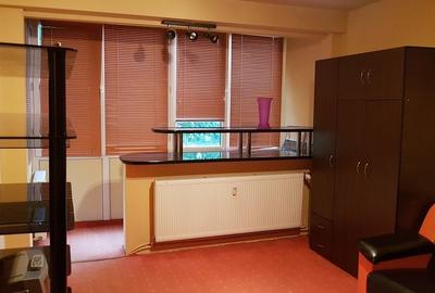 Apartament cu 2 camere decomandat, mobilat în Giurgiului