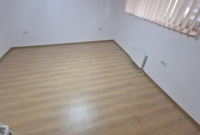Spatiu birouri - 5