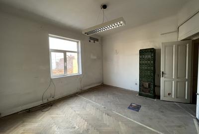 Villa with Art Deco Elements - 7